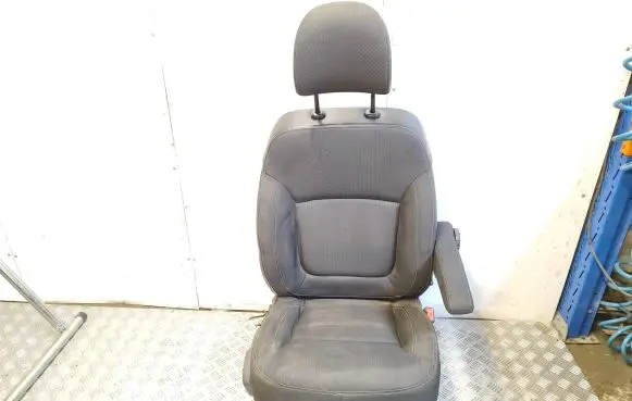 Renault Trafic III (X82) Front driver seat 