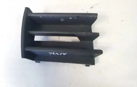 Skoda Octavia Mk2 (1Z) Front bumper lower grill 1z0853666