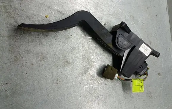 SsangYong Rexton Accelerator throttle pedal 2055021000