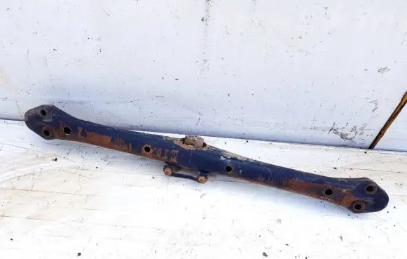 Volkswagen Touareg I Front subframe