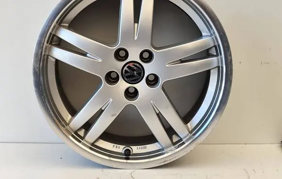 Volkswagen Golf IV R17 alloy rim 1J5071492