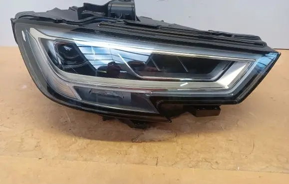 Audi A3 S3 8V Headlight/headlamp 8V0941036