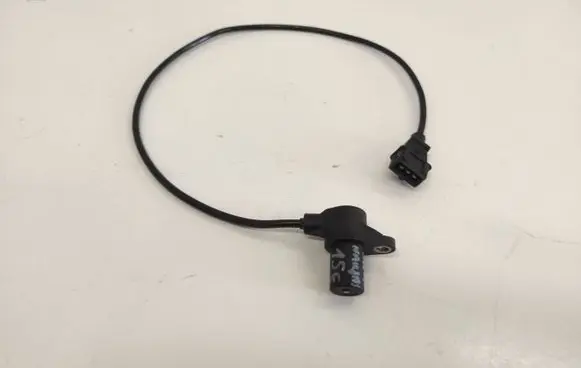 Iveco Daily 35 - 40.10 Crankshaft position sensor 0261210113 107302