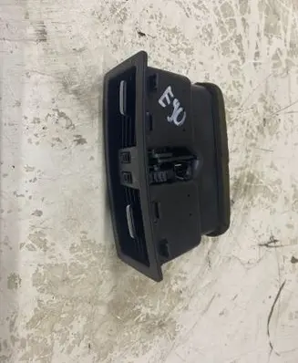 BMW 3 E90 E91 Rear air vent grill 7129556 6932024