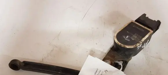 Headlight/headlamp level sensor