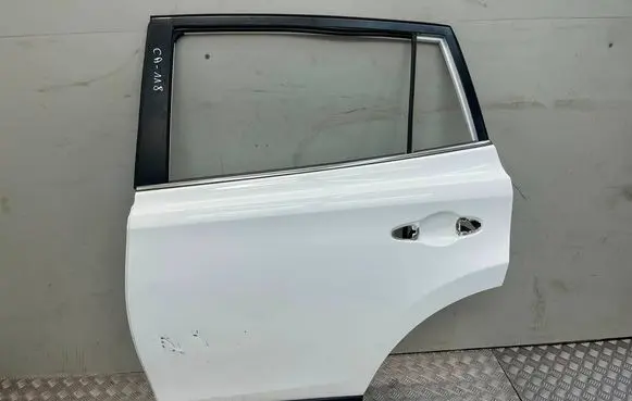 Toyota RAV 4 (XA40) Rear door