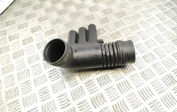 Volkswagen Golf VII Air intake hose/pipe 04E129651C
