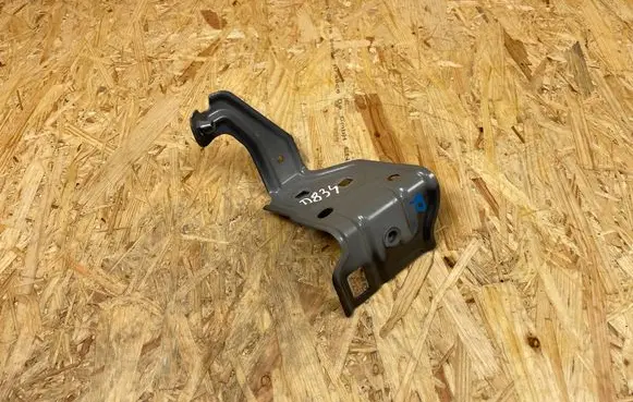 Mercedes-Benz GLA H247 Fender mounting bracket A2478811600