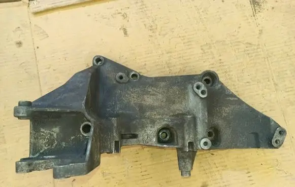 Renault Espace - Grand espace IV Generator/alternator bracket 8200183234