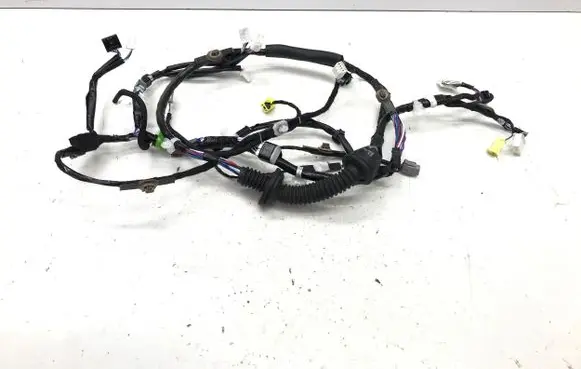 Lexus LBX Front door wiring loom/harness boot 821525CA71