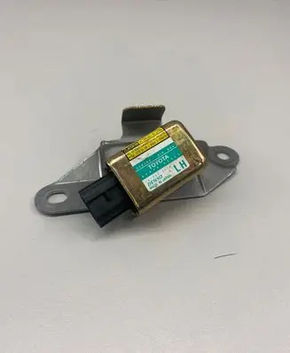 Toyota Land Cruiser (J120) Airbag deployment crash/impact sensor 8983060020 1879000460