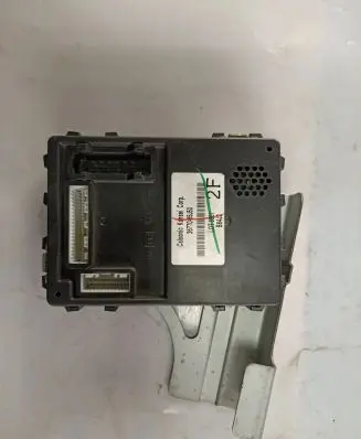 Suzuki Grand Vitara II Comfort/convenience module 3677065J50 L0T6801