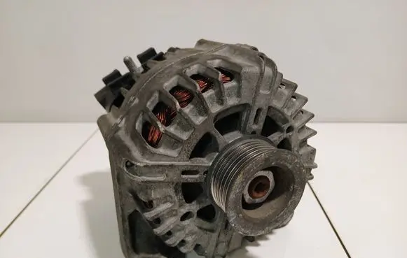 BMW 1 E81 E87 Generator/alternator 7802261 2543461B FG18S019