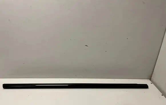 BMW XM Door glass trim 9881630