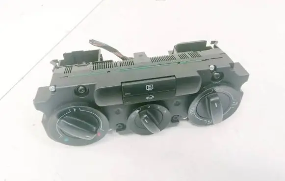 Volkswagen Golf Plus Climate control unit
