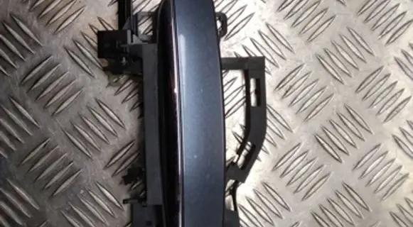 Audi A6 S6 C6 4F Front door exterior handle 4F0837885 4F0839167