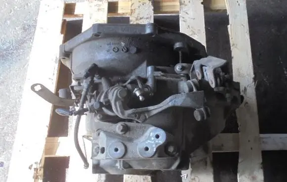 Opel Signum Manual 4 speed gearbox 12788917