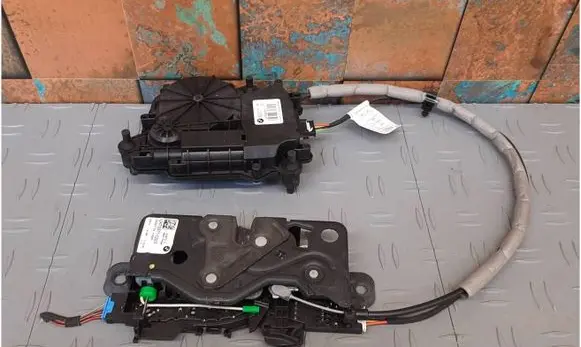 BMW X3 G01 Tailgate exterior lock 7383561 7357112 51247383561