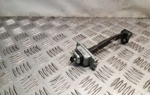 Opel Mokka Front door check strap stopper