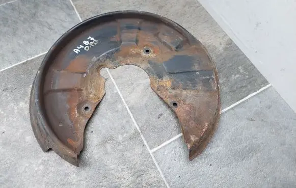 Audi A4 S4 B7 8E 8H Rear brake disc plate dust cover 8E0615612J