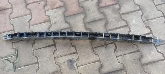 Volkswagen Polo Fender mounting bracket