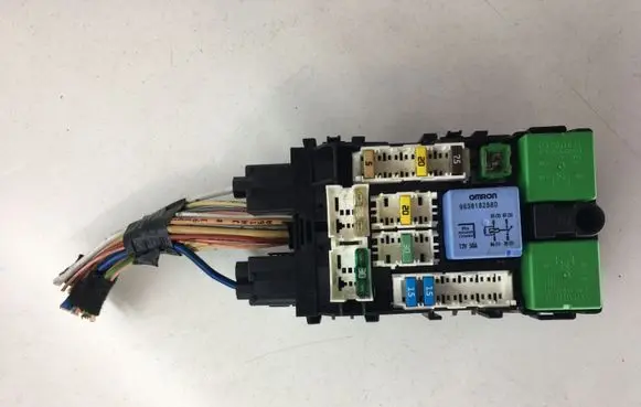 Peugeot 508 Fuse box set 9665492680
