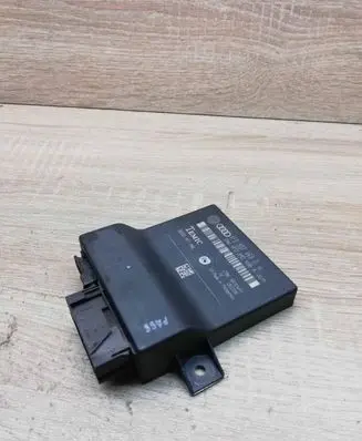 Audi A6 S6 C6 4F Gateway control module 4F0907468D
