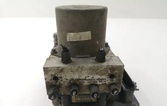 Mazda CX-7 ABS Pump 0265234607 EH14437A0