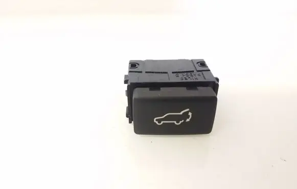 Subaru Outback (BS) Tailgate/boot open switch button 6X19K2