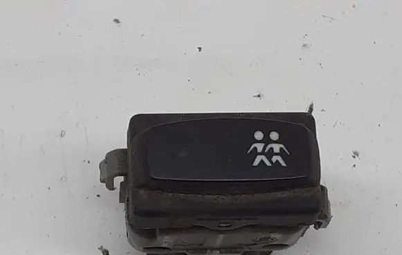 Renault Megane II Electric window control switch 28082