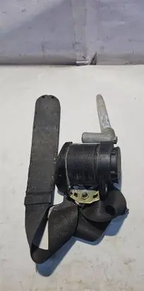 Mercedes-Benz E W124 Front seatbelt 00029972