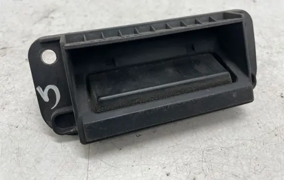 Mercedes-Benz C W204 Tailgate opening switch A2047500293