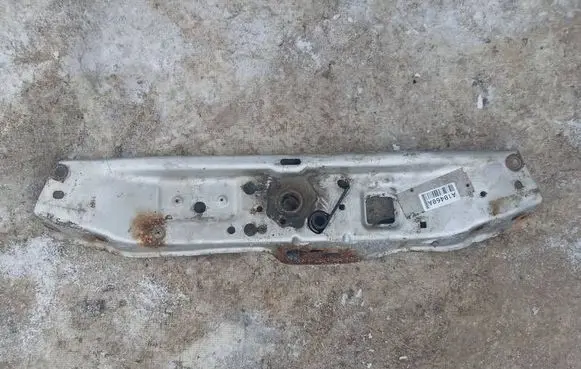 Opel Astra H Radiator support slam panel