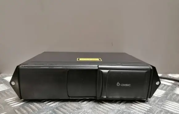 Volkswagen Touareg I CD/DVD changer 1J6035111
