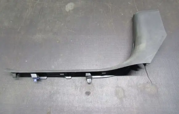 Peugeot 5008 Front sill trim cover 9672384577
