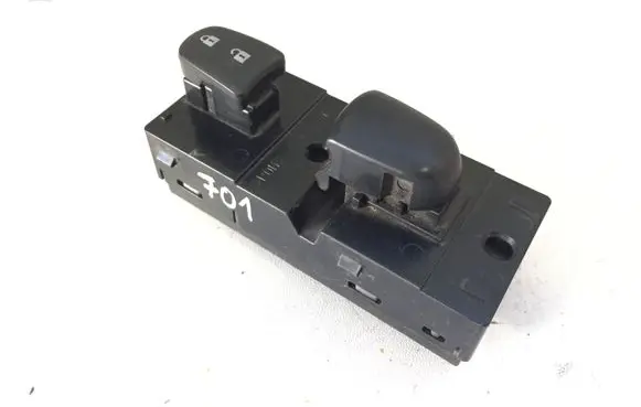 Nissan Juke I F15 Electric window control switch 254111KA5A