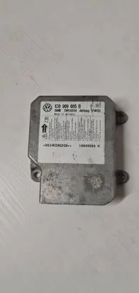 Volkswagen PASSAT B5.5 Airbag control unit/module 1C0909605B 5WK43124 10040804