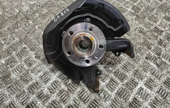Audi A1 Front wheel hub 2Q0615312