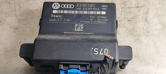 Volkswagen PASSAT B6 Gateway control module 3C0907951A 3C0907530C