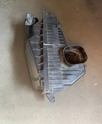 Alfa Romeo Stelvio Air filter box 50553900