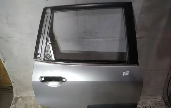Honda Jazz Rear door pilkos