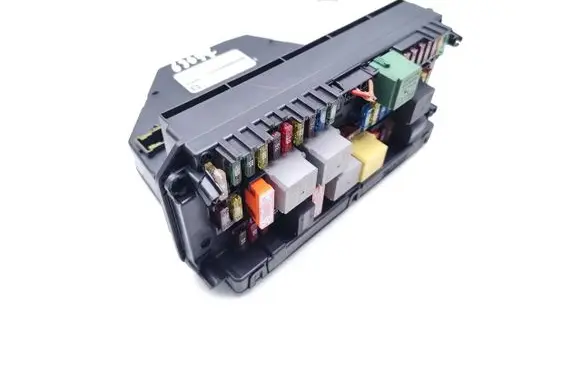 Mercedes-Benz C W204 Fuse module A2129005912 A2129015204 A2129025405