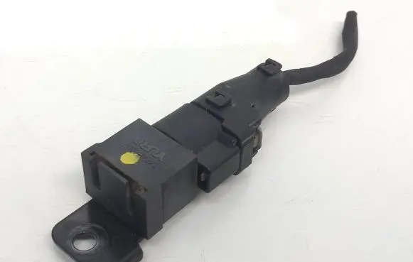 Hyundai i30 Airbag deployment crash/impact sensor