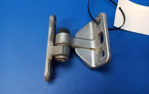 Mercedes-Benz E W211 Rear door upper hinge