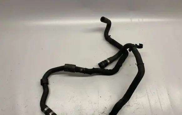 BMW 5 GT F07 Engine coolant pipe/hose 8614879