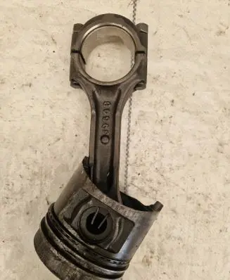 Hyundai Galloper Piston with connecting rod J9648