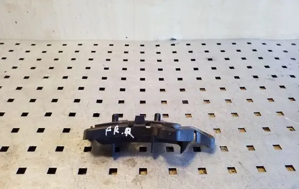 Renault Megane III Front bumper mounting bracket