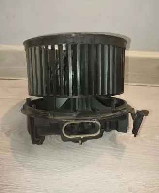 Dacia Logan I Heater fan/blower X90P35CH X90P5CH