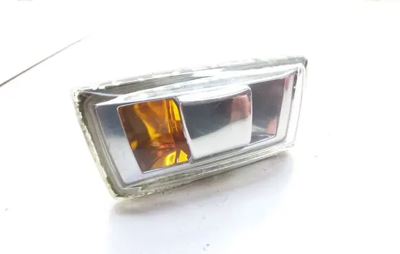 Opel Zafira B Front fender indicator light 13252455 E126128