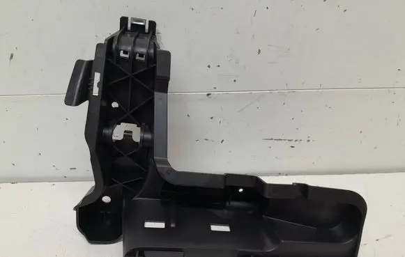 Mercedes-Benz GLC X253 C253 Rear bumper mounting bracket A2538858800